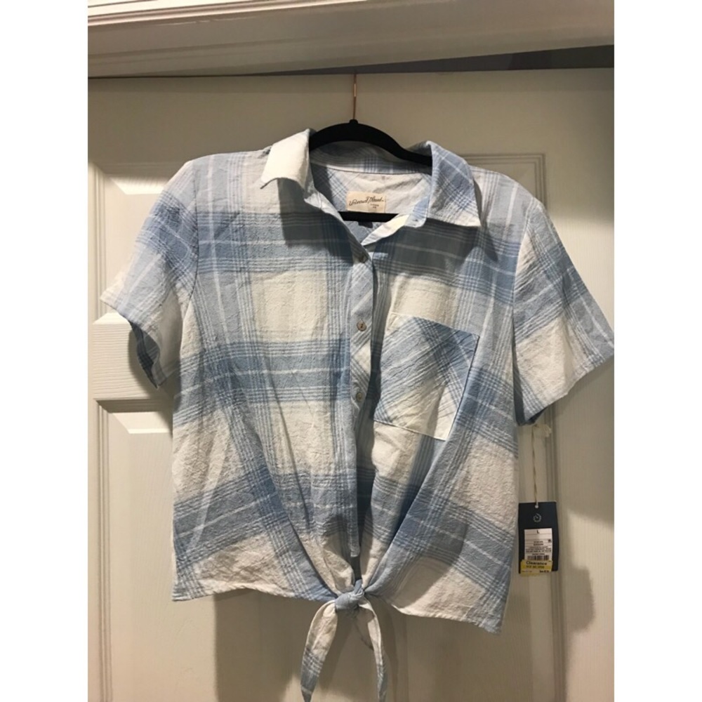 L Target Button Dwon T-Shirt